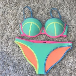 Triangl swim